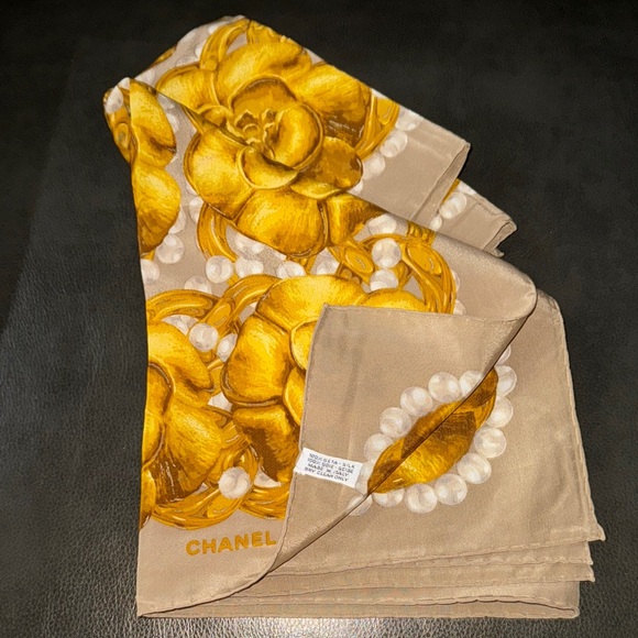 CHANEL Yellow and Cream Floral Scarf - Picture 3 of 4